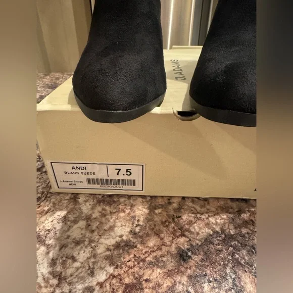 J. Adam’s Andi | Black Suede - Picture 6 of 7